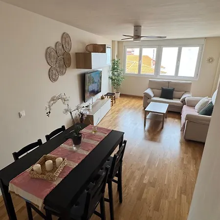 Apartamentos Suites Iscar *